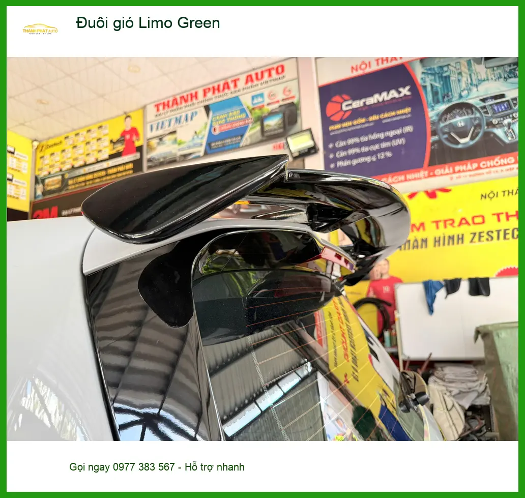 Anh Minh lắp Đuôi gió Limo Green cho Hyundai Accent tại Quận 2 cho xe thêm phần cá tính
