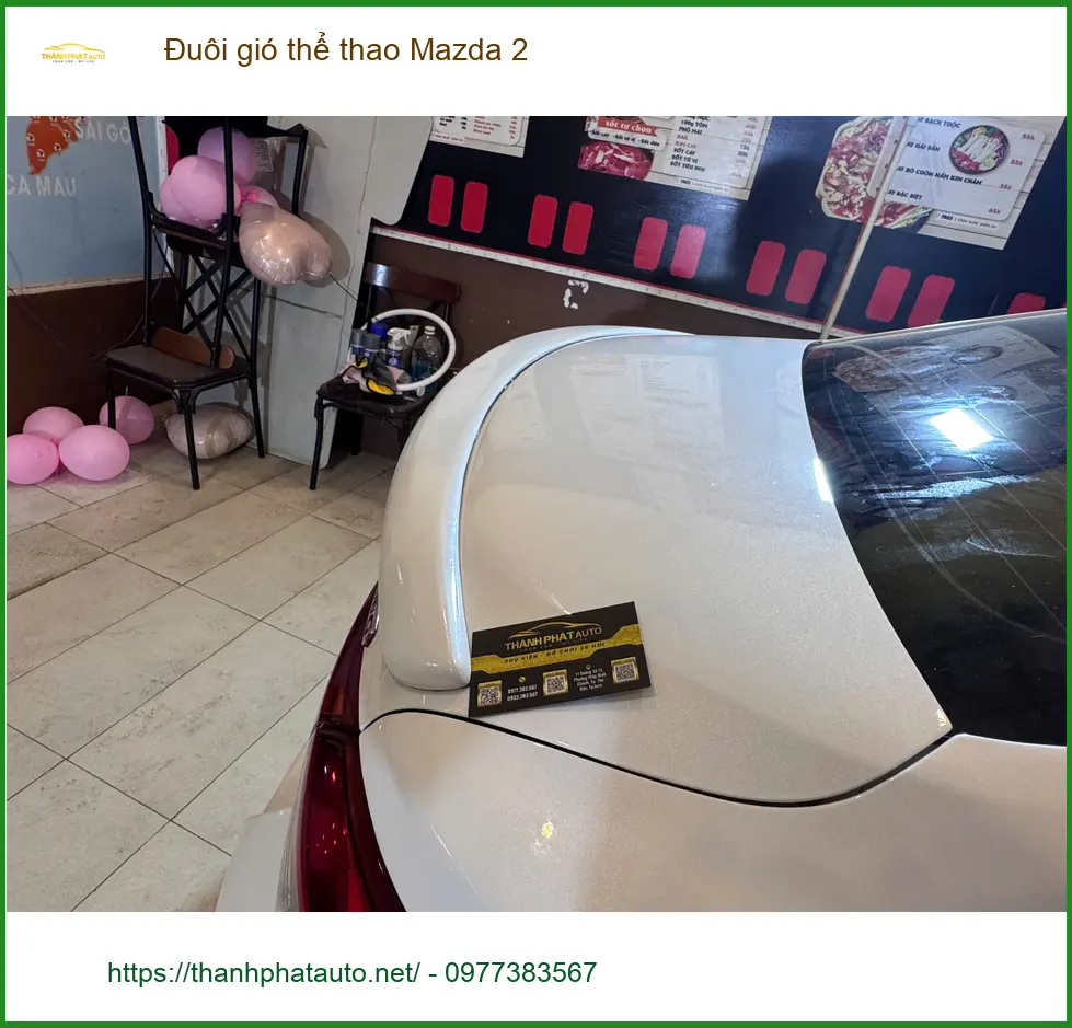 Anh Minh lắp đuôi gió thể thao Mazda 2 tại Quận 12 giúp xe thêm cá tính