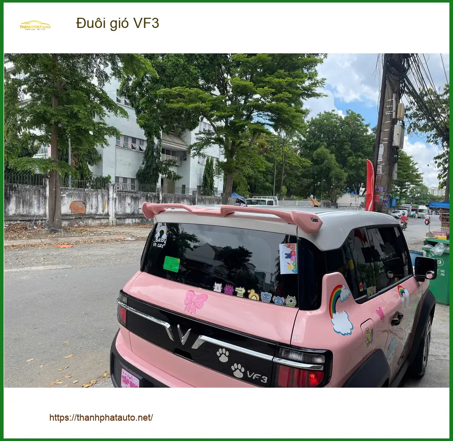 Chị Thư lắp đuôi gió VinFast VF3 tại Quận 7 tăng nét cá tính và ổn định xe. ảnh thực tế 2