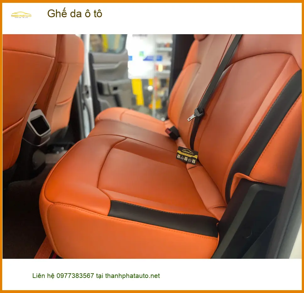 Chị Thảo bọc ghế da ô tô Hyundai Accent tại Quận 3 để nội thất sang trọng hơn ảnh thực tế 3