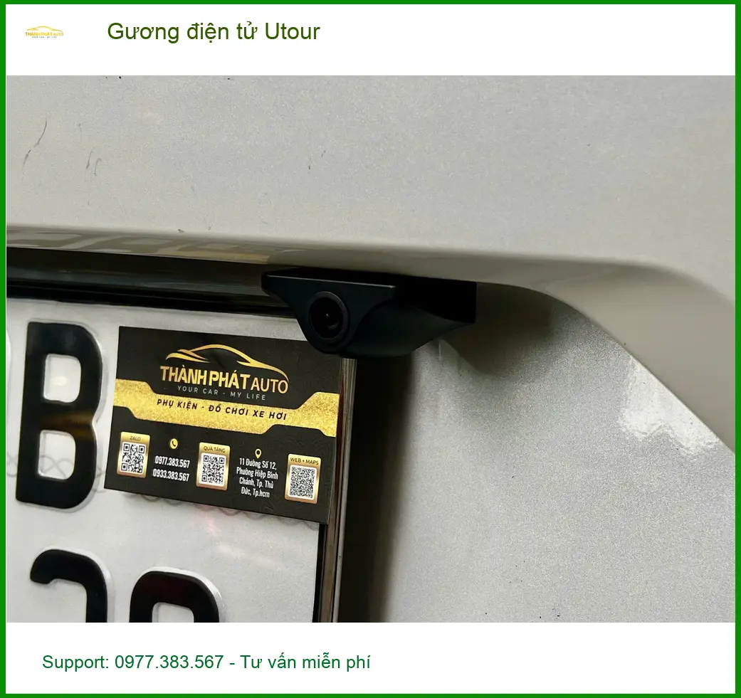 Chú Bảy lắp gương điện tử Utour cho Honda CR-V tại Bình Chánh để quan sát tốt hơn khi lùi xe ảnh thực tế 2
