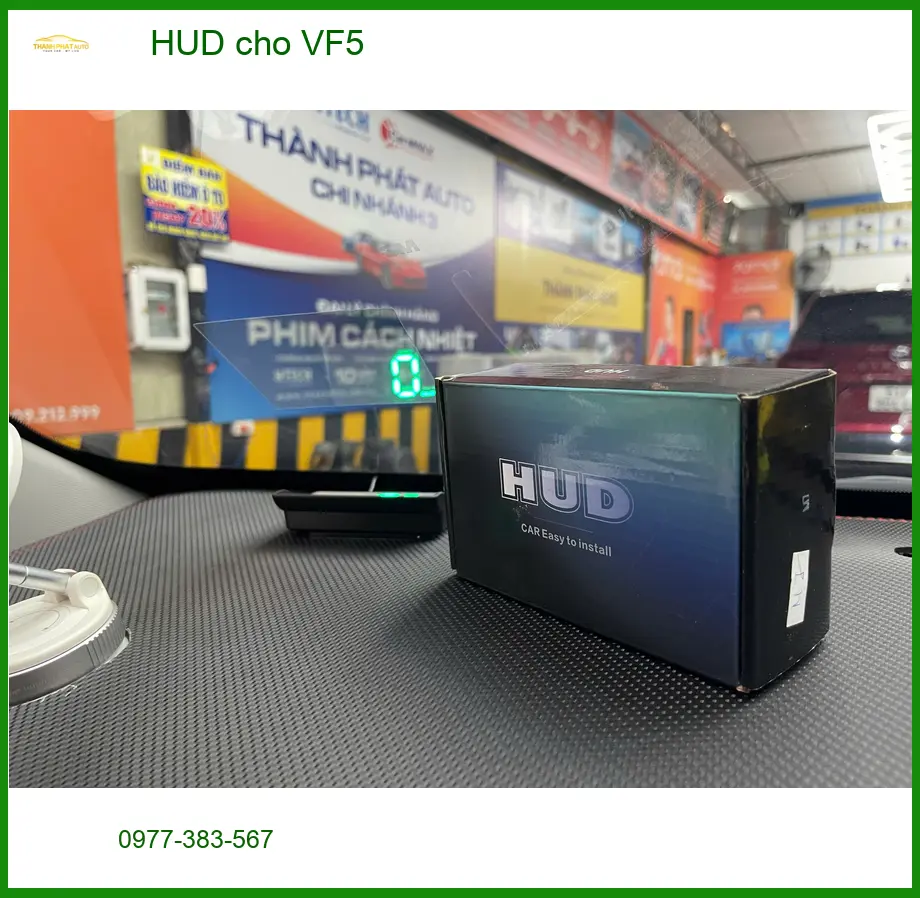 Chú Minh lắp HUD cho VinFast VF5 tại Hóc Môn để lái xe an toàn hơn ảnh thực tế 3