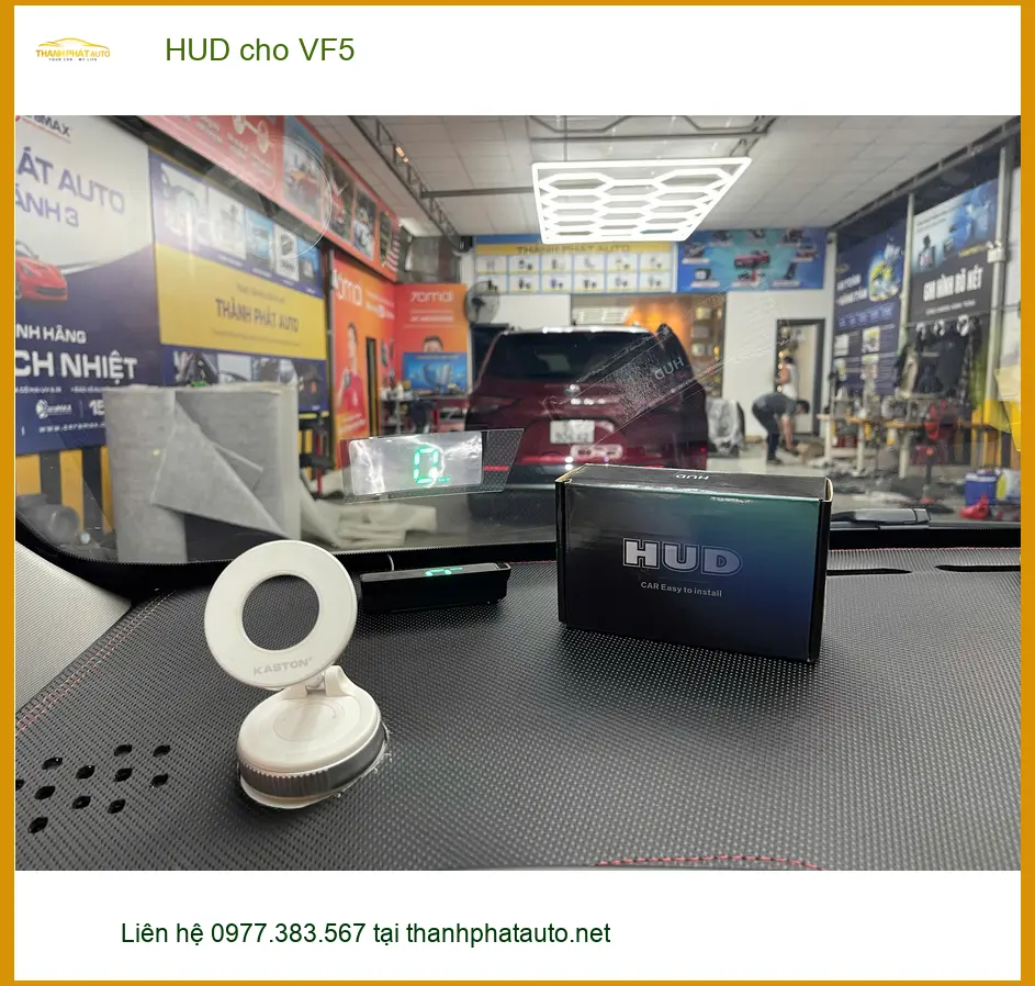 Anh Quốc Anh lắp HUD cho VinFast VF5 tại Quận Bình Thạnh để lái xe an toàn hơn ảnh thực tế 3