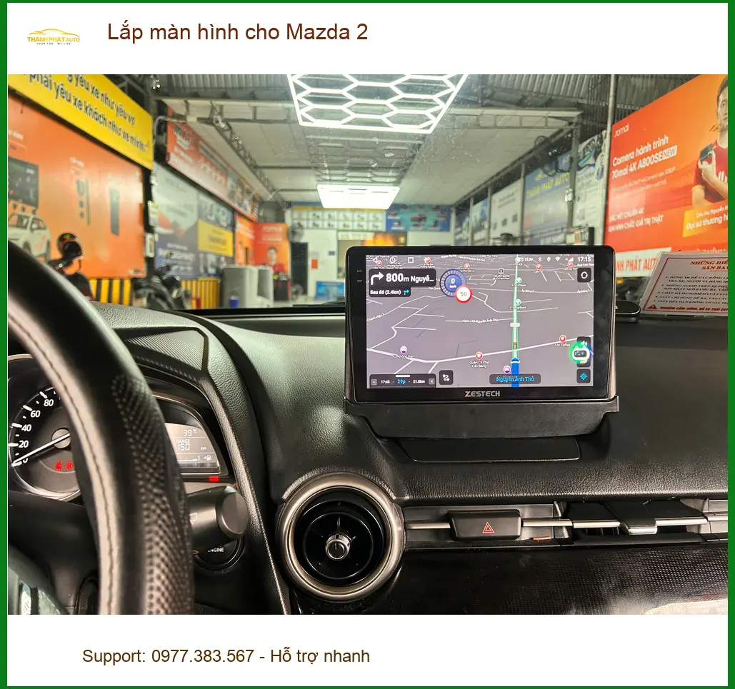 Chị Phương lắp màn hình cho Mazda 2 tại Quận 6 để trải nghiệm tiện ích mới ảnh thực tế 3