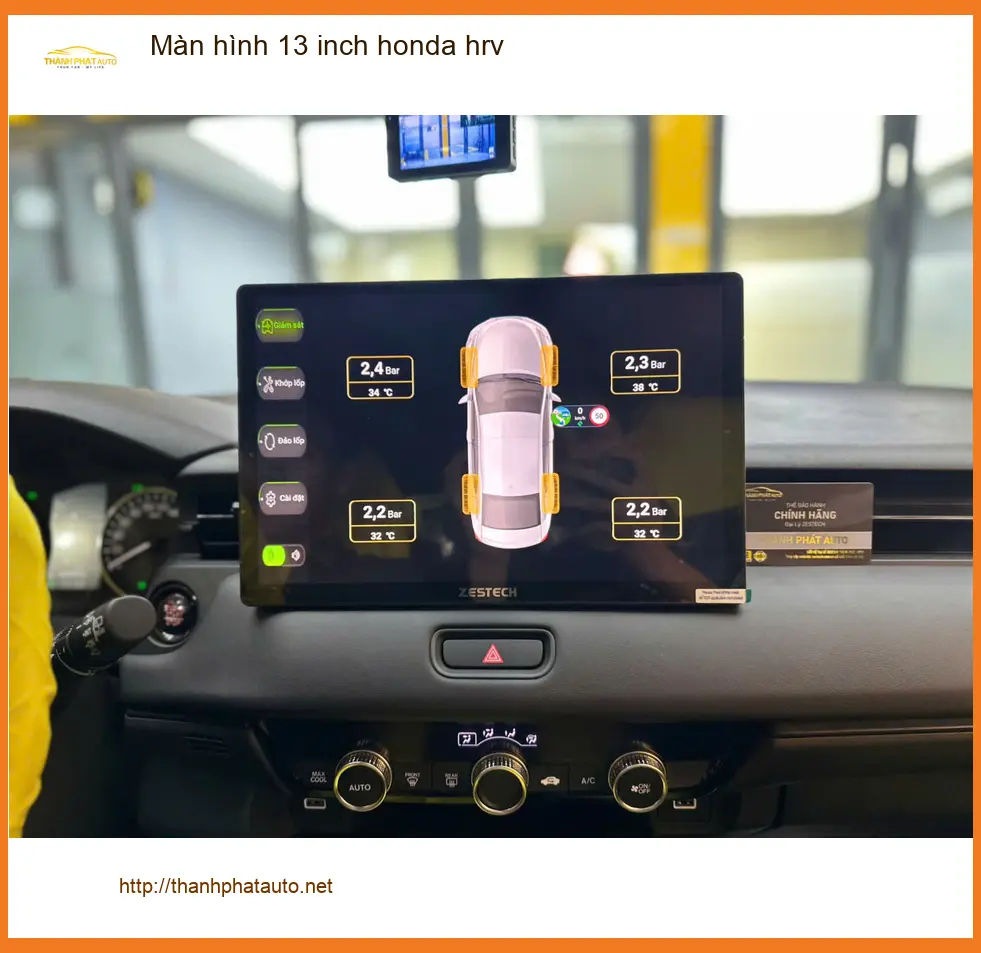 Anh Nam Phong lắp màn hình 13 inch Honda HR-V tại Quận 12 vì màn hình zin quá nhỏ
