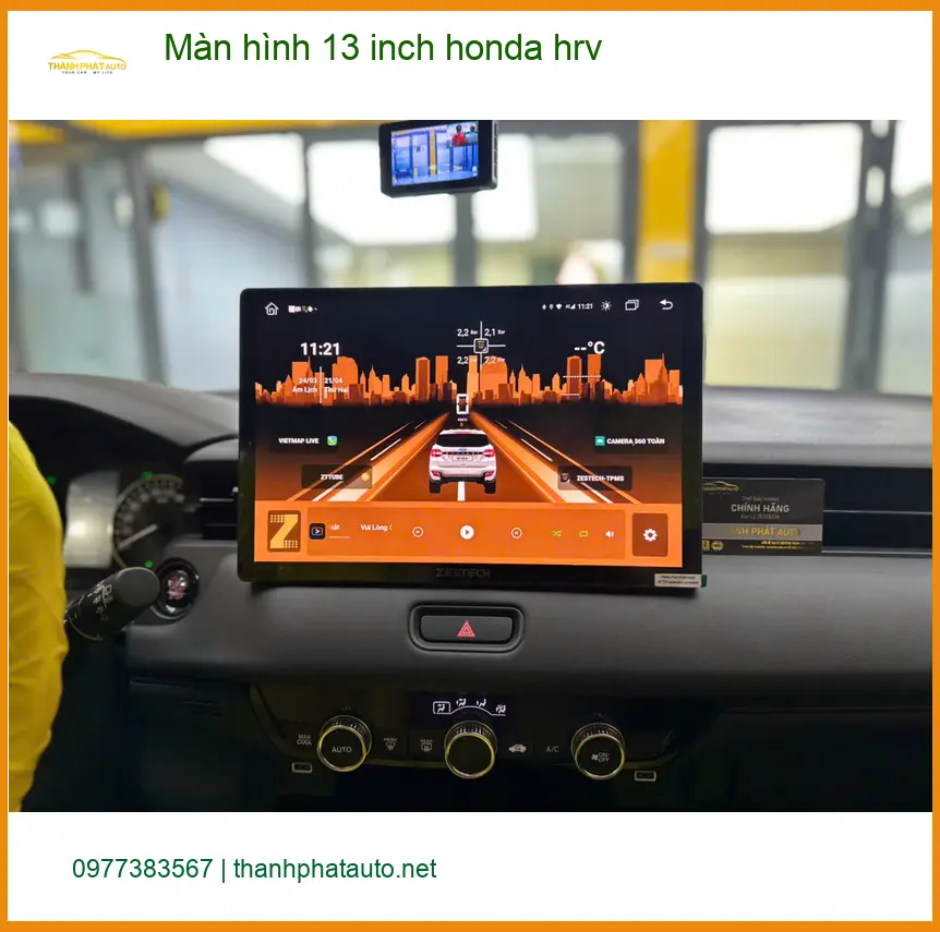 Cô Minh lắp màn hình 13 inch Honda HRV tại Quận Nhà Bè vì màn zin quá nhỏ ảnh thực tế 3