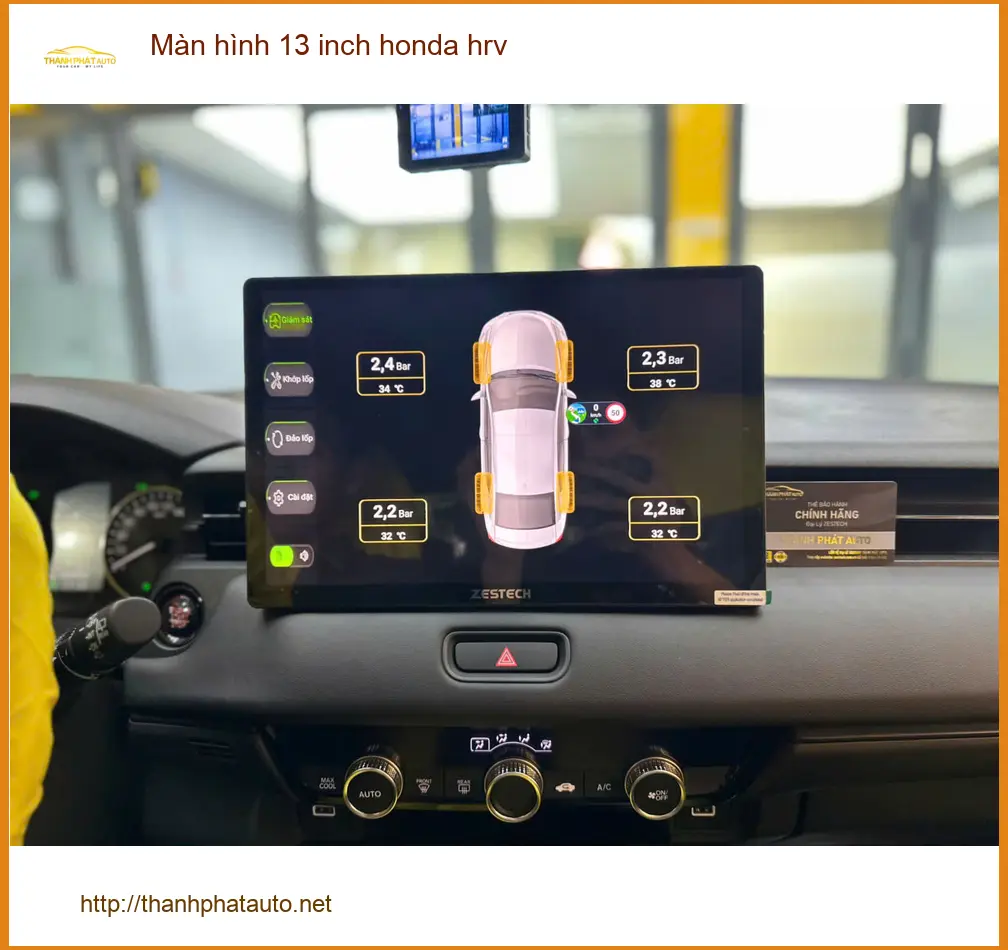 Cô Minh lắp màn hình 13 inch Honda HRV tại Quận Nhà Bè vì màn zin quá nhỏ ảnh thực tế 4