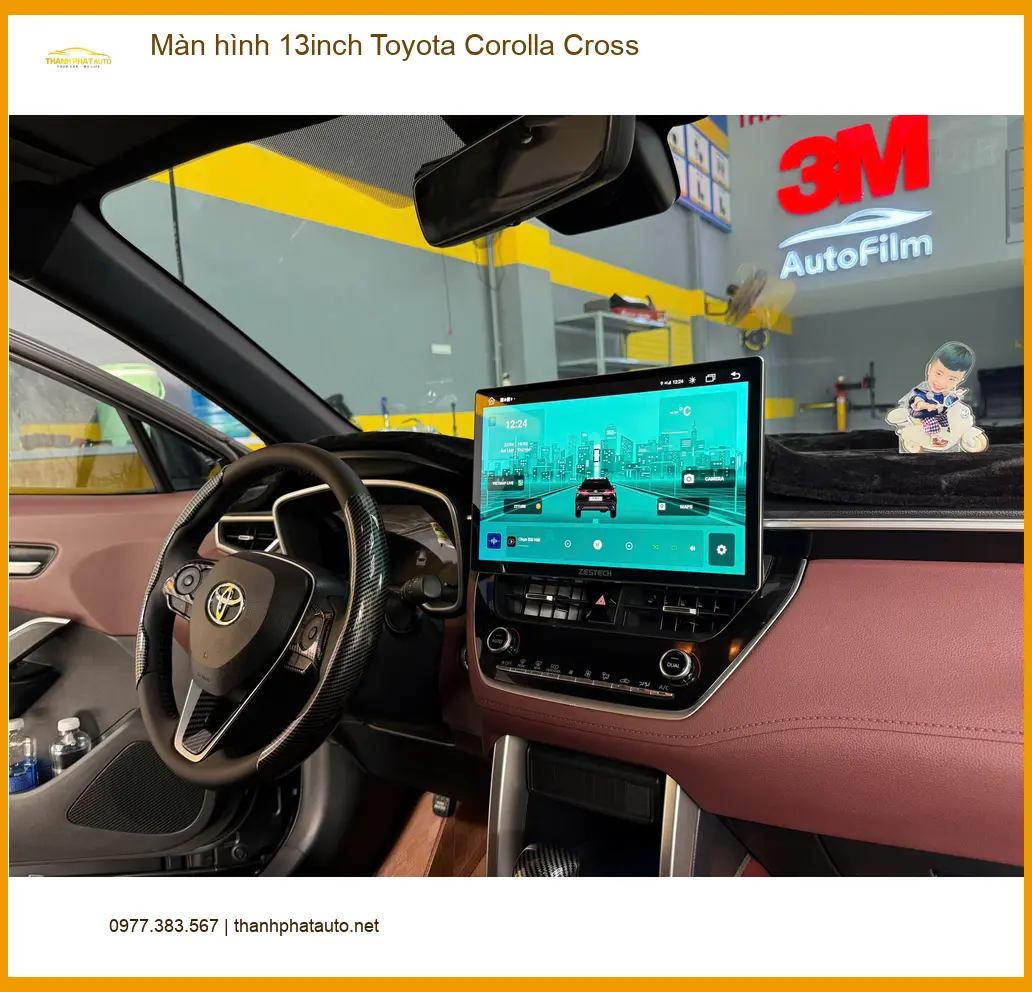 Chú Vinh lắp màn hình 13inch Toyota Corolla Cross tại Thủ Đức xem Youtube
