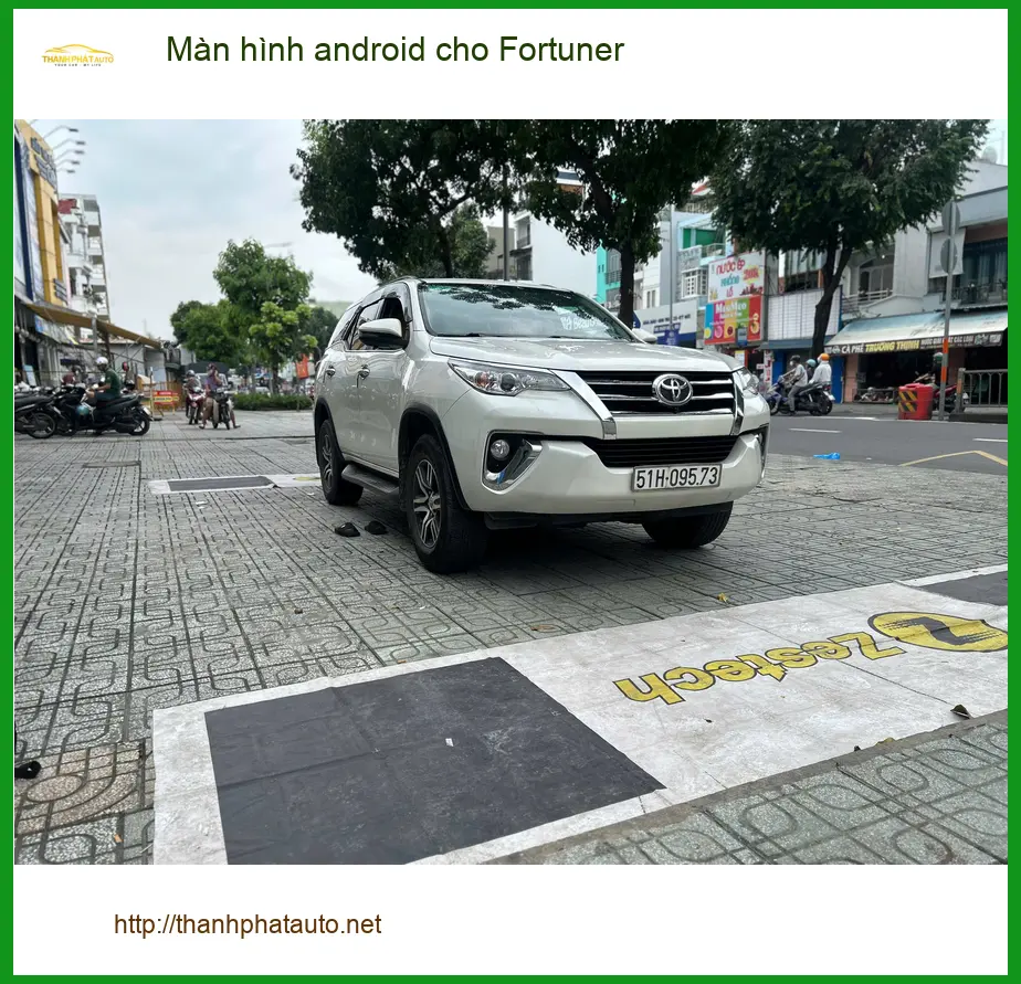 Chú Lâm lắp màn hình Android cho Fortuner tại Quận 10 để nâng cấp trải nghiệm lái ảnh thực tế 5