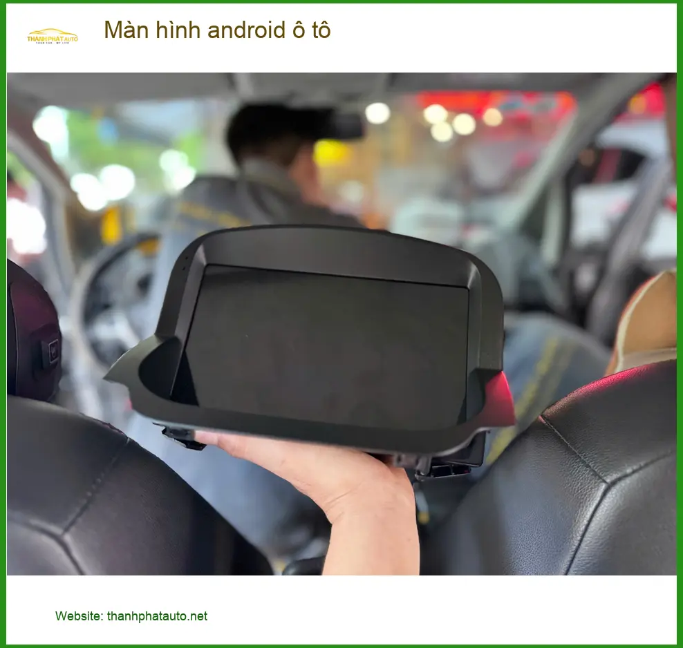 Chú Cường nâng cấp màn hình Android ô tô cho Honda CRV tại Bình Thạnh