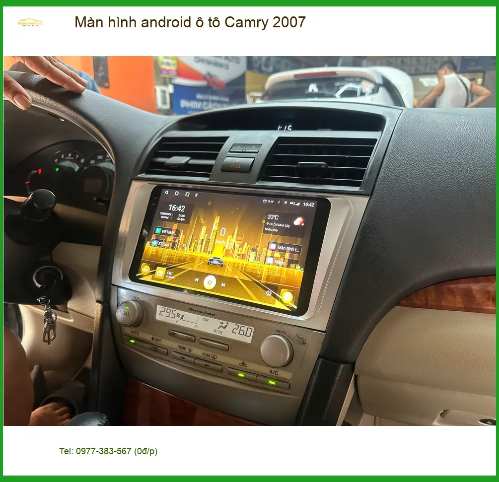 Chú Tấn lắp màn hình Android cho Camry 2007 tại Quận 1 vì màn zin đã lỗi thời