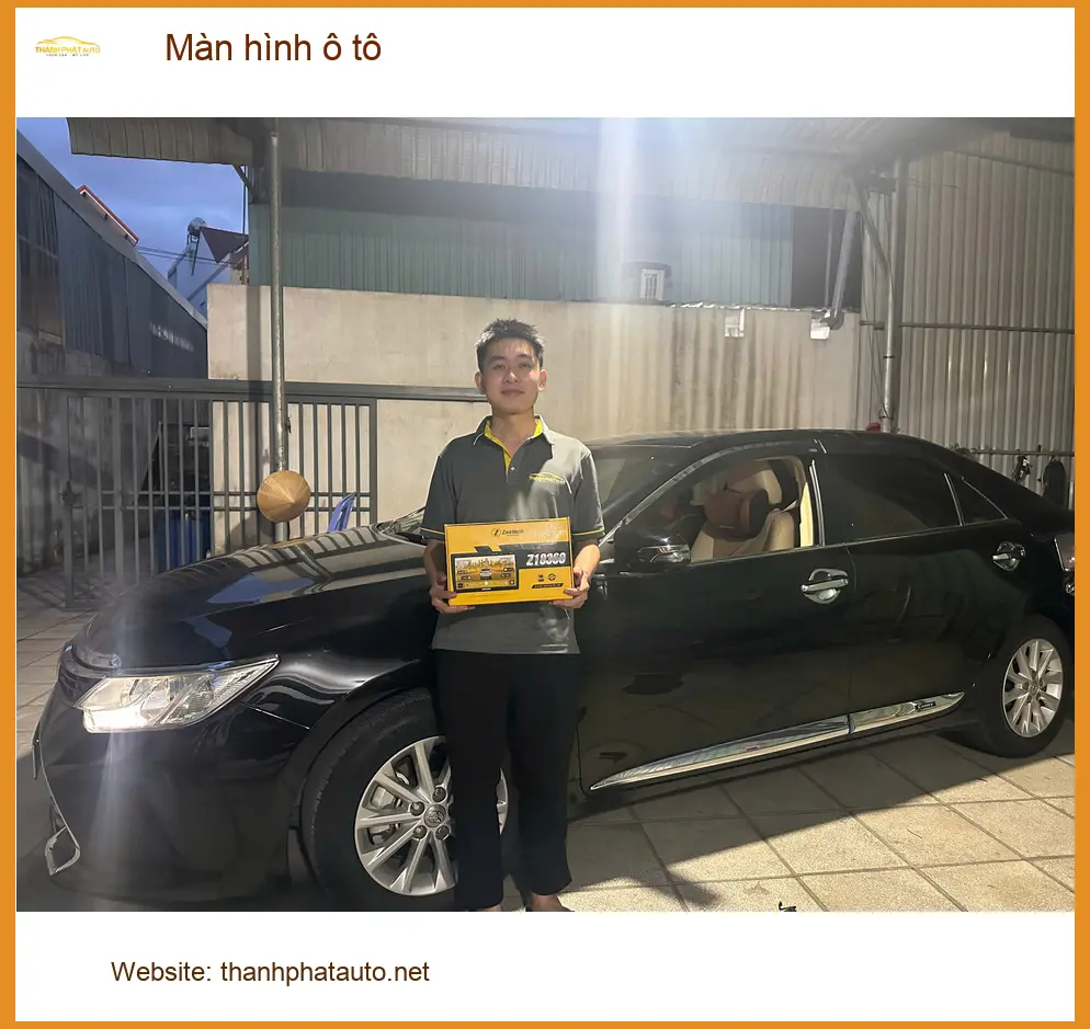 Anh Tấn lắp màn hình ô tô cho Hyundai Accent tại Quận Gò Vấp để tiện chỉ đường
