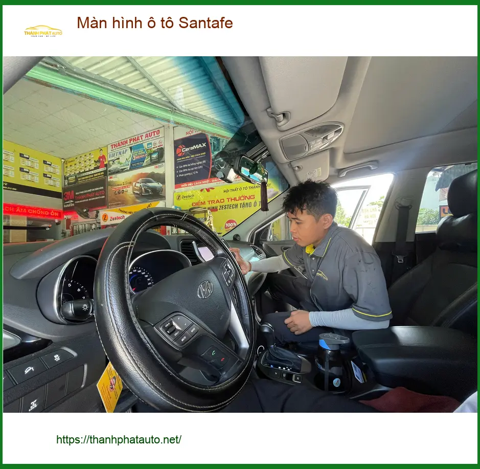 Anh Hưng lắp màn hình ô tô cho Santafe tại Quận 9 vì màn hình zin chậm và thiếu tính năng ảnh thực tế 4