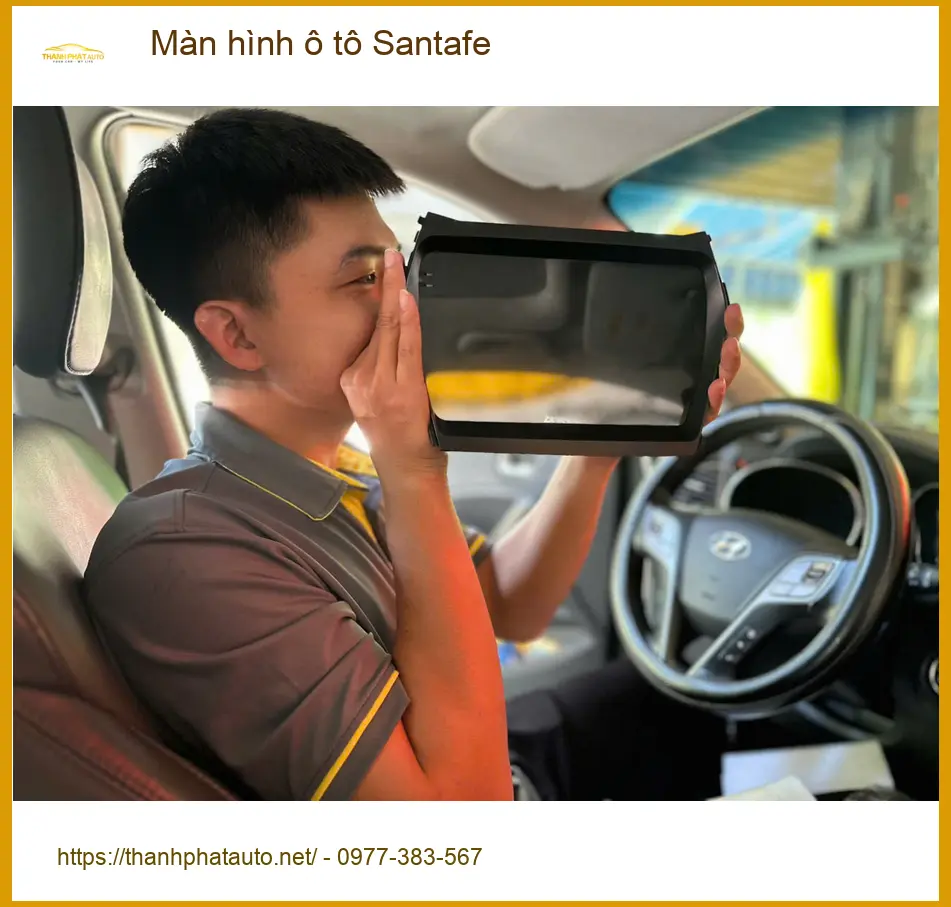 Anh Dũng lắp Màn hình ô tô cho Santafe ở Quận 2 để giải trí trên mỗi chuyến đi ảnh thực tế 2