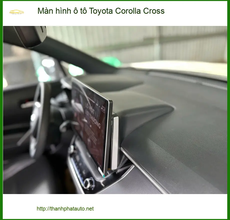 Anh Dũng nâng cấp màn hình ô tô Toyota Corolla Cross tại Quận 12 để hành trình lái xe thêm tiện nghi