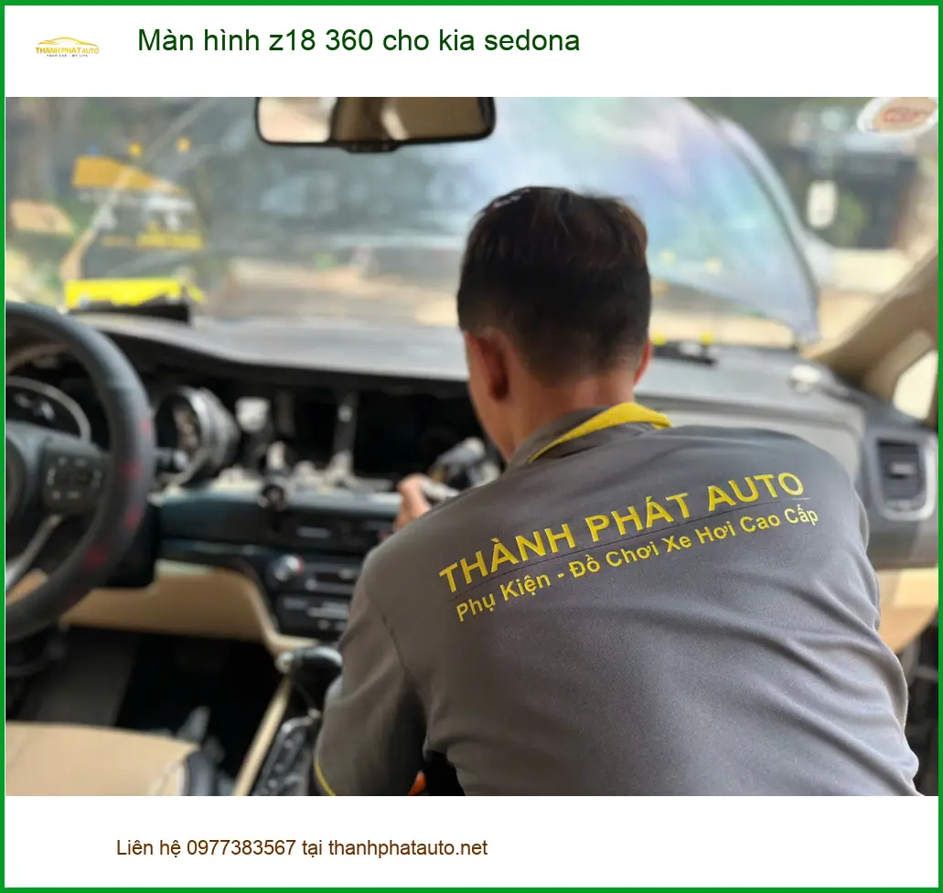 Chị Thảo lắp màn hình Z18 360 cho Kia Sedona tại Quận 7, tránh va chạm