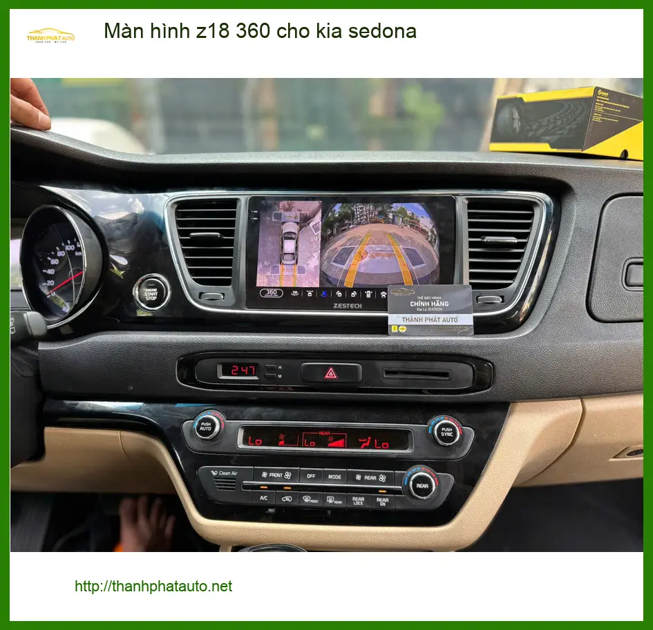 Chị Thảo lắp màn hình Z18 360 cho Kia Sedona tại Quận 7, tránh va chạm ảnh thực tế 2