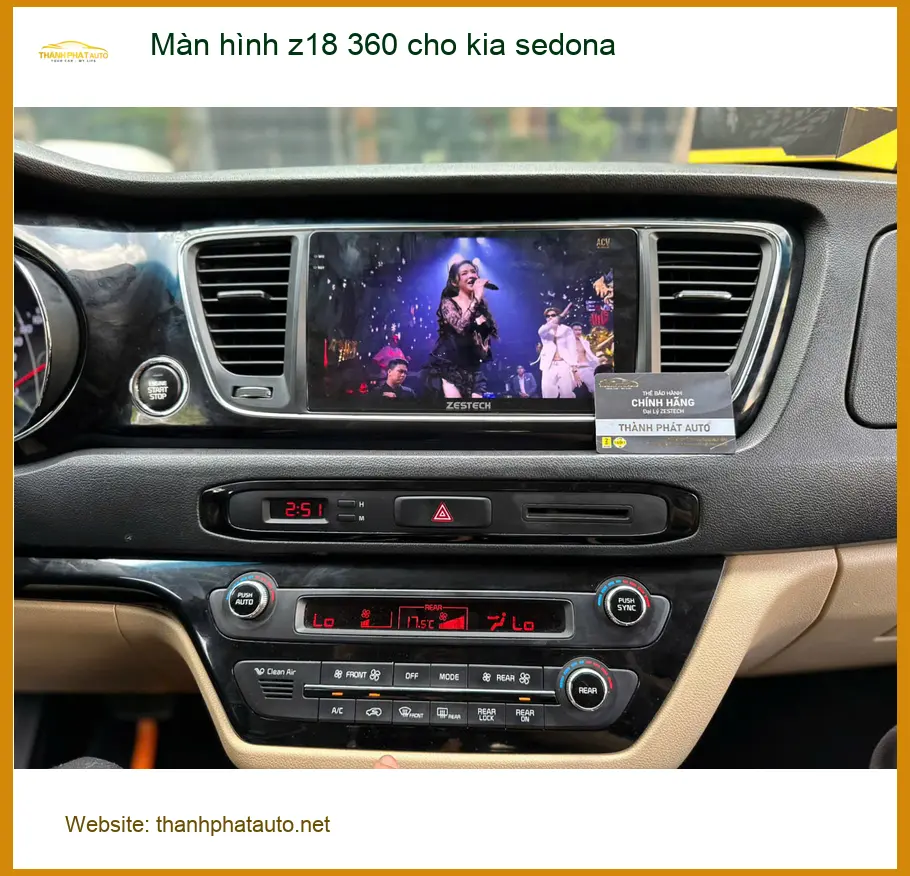 Chị Thảo lắp màn hình Z18 360 cho Kia Sedona tại Quận 7, tránh va chạm ảnh thực tế 3