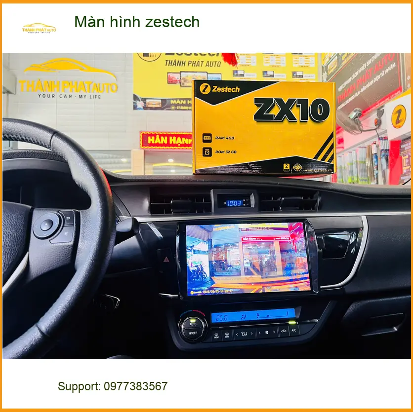 Anh Tuấn Kiệt lắp màn hình Zestech cho Toyota Camry tại Quận 5
