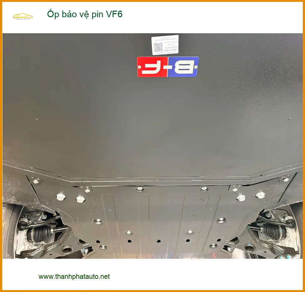 Anh Tấn lắp Ốp bảo vệ pin VF6 ở Bình Chánh bảo vệ pin khỏi va đập ảnh thực tế 5