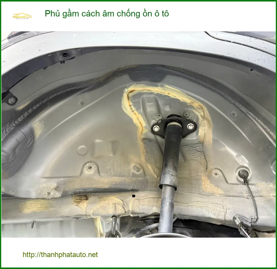 Bác Cường phủ gầm cách âm chống ồn ô tô Suzuki XL7 tại Nhà Bè để xe êm ái hơn ảnh thực tế 4