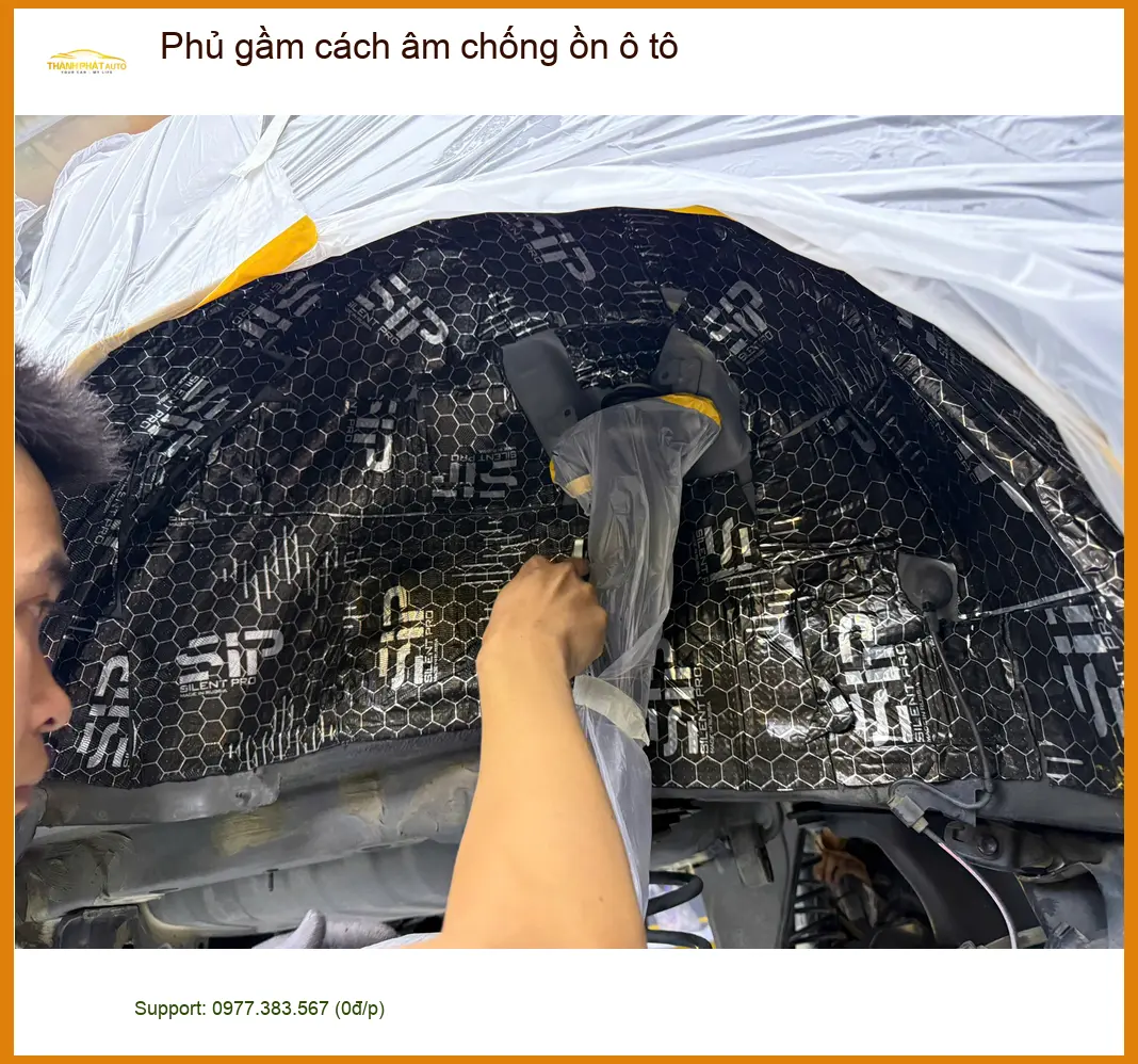 Anh Quang phủ gầm cách âm chống ồn ô tô Corolla Cross ở Phú Nhuận