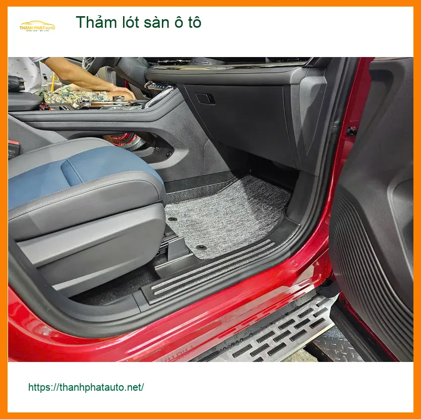 Anh Tấn thay thảm lót sàn ô tô cho Hyundai Accent tại Quận 12 để nội thất luôn sạch sẽ ảnh thực tế 3