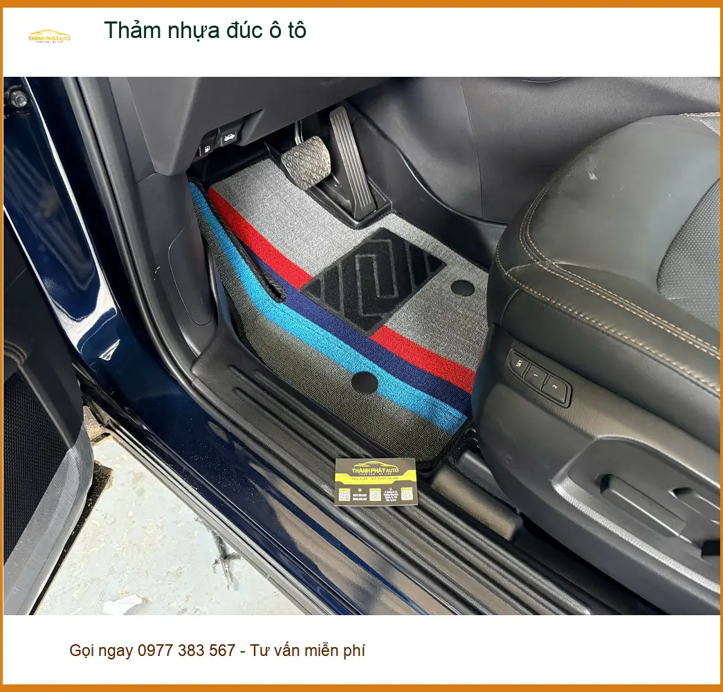 Chị Hương lắp thảm nhựa đúc ô tô Hyundai Creta tại Quận 12 để giữ vệ sinh xe ảnh thực tế 2