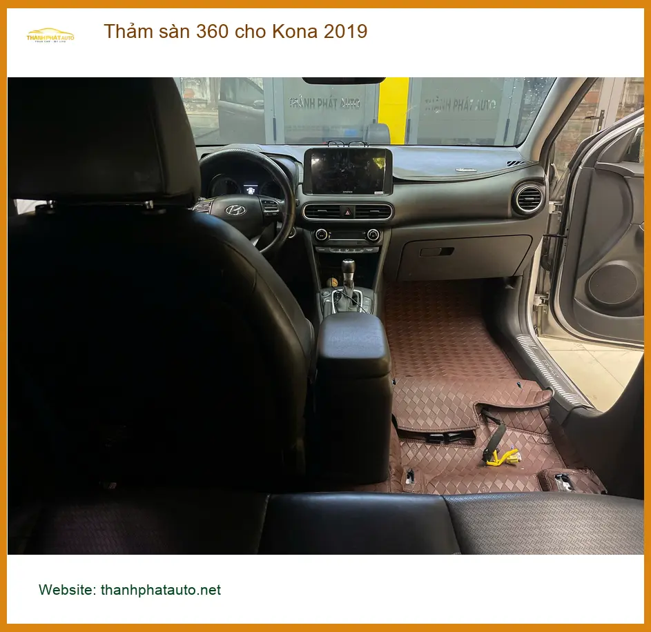 Chị Mai lắp thảm sàn 360 cho Kona 2019 tại Quận 4 để nội thất luôn sạch đẹp ảnh thực tế 4