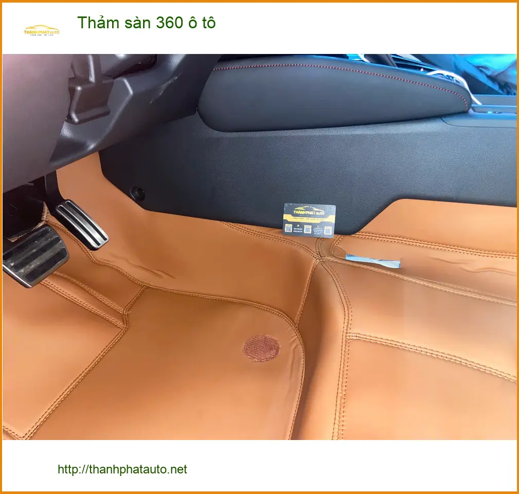 Anh Minh lắp thảm sàn 360 ô tô cho VinFast Lux A2.0 tại Thủ Đức, chống bẩn hiệu quả. ảnh thực tế 3