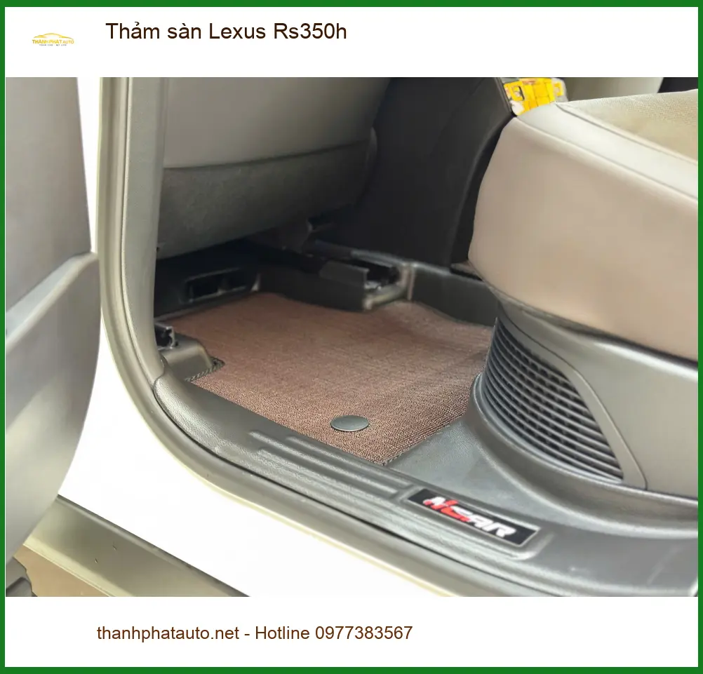 Anh Khải thay thảm lót sàn Lexus Rs350h tại Quận Thủ Đức để nội thất luôn sạch đẹp
