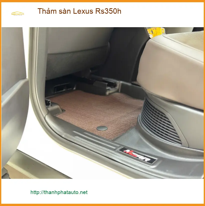 Anh Hưng lắp thảm sàn Lexus Rs350h tại Quận 5 để nội thất xe luôn sạch đẹp ảnh thực tế 2
