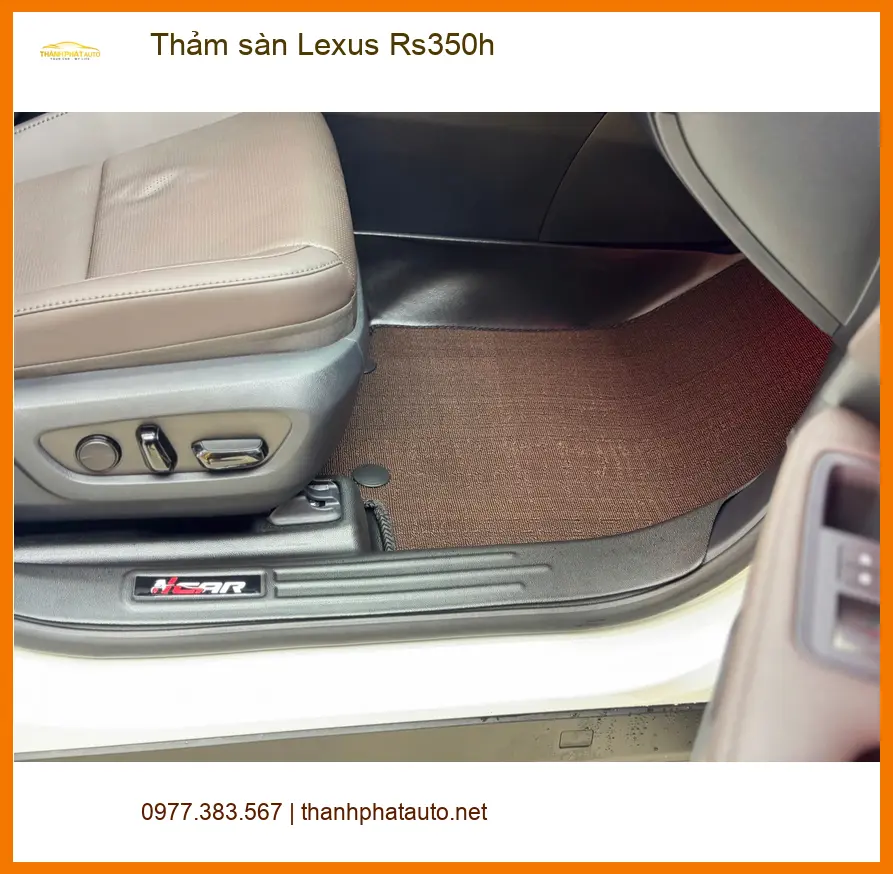 Anh Minh tìm địa chỉ thay thảm sàn Lexus Rs350h uy tín tại Quận 4 ảnh thực tế 2