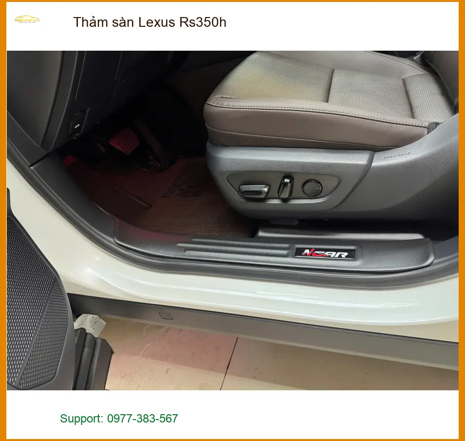 Cô Lan Anh lắp thảm sàn Lexus Rs350h tại Quận 6 để xe luôn sạch đẹp ảnh thực tế 2