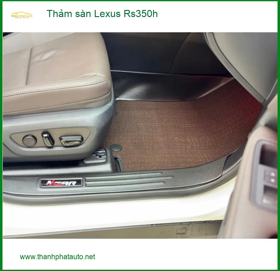Chị Minh Thư lắp thảm sàn Lexus Rs350h tại Bình Chánh để nội thất luôn sạch đẹp ảnh thực tế 2