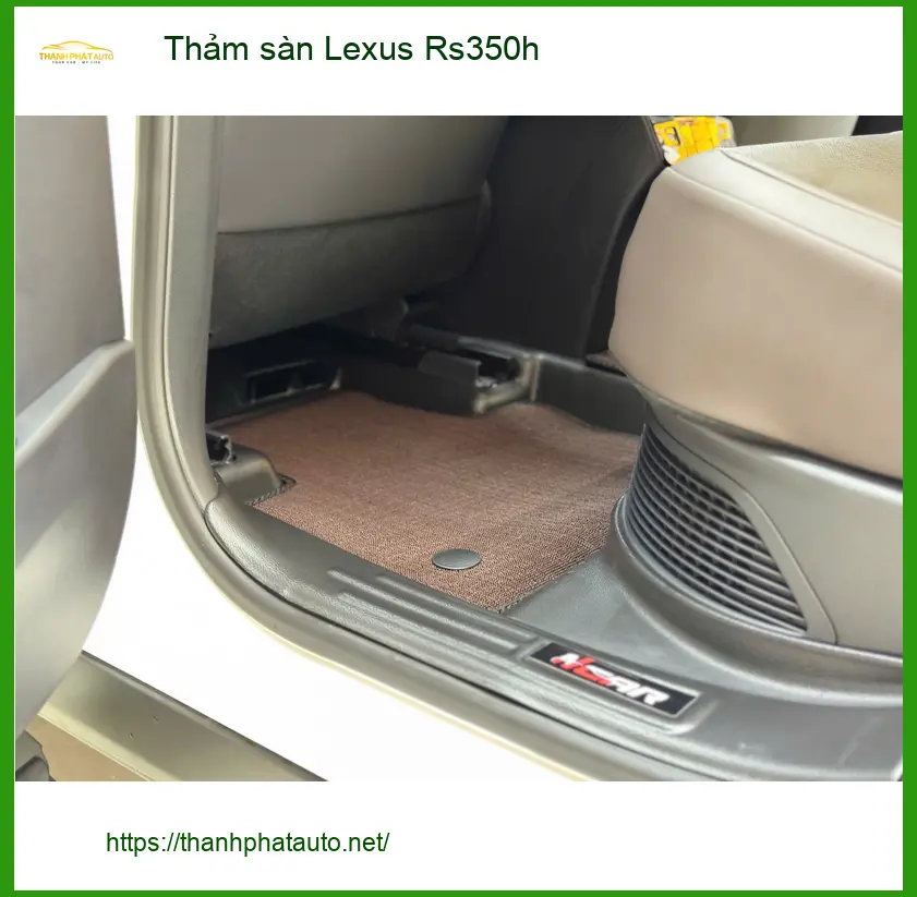 Chị Minh Thư lắp thảm sàn Lexus Rs350h tại Bình Chánh để nội thất luôn sạch đẹp ảnh thực tế 3