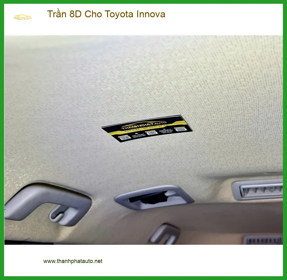 Chú Nhật lắp Trần 8D cho Toyota Innova tại Quận 4 để nâng tầm nội thất xe ảnh thực tế 4