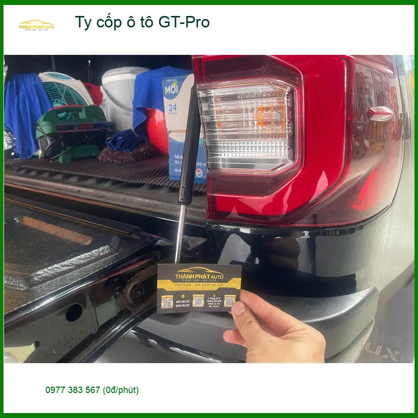 Anh Khải lắp Ty cốp ô tô GT-Pro cho Honda CR-V tại Quận 10 để nâng tầm tiện ích xe