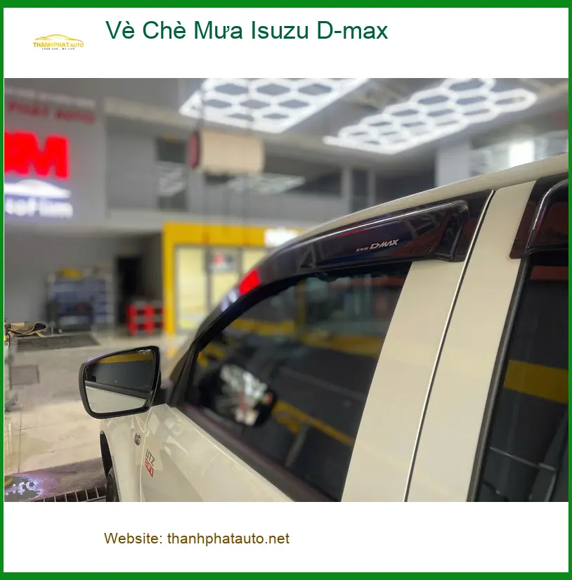 Bác Cường lắp vè che mưa Isuzu D-max tại Quận Tân Phú để tránh nước tạt vào trong