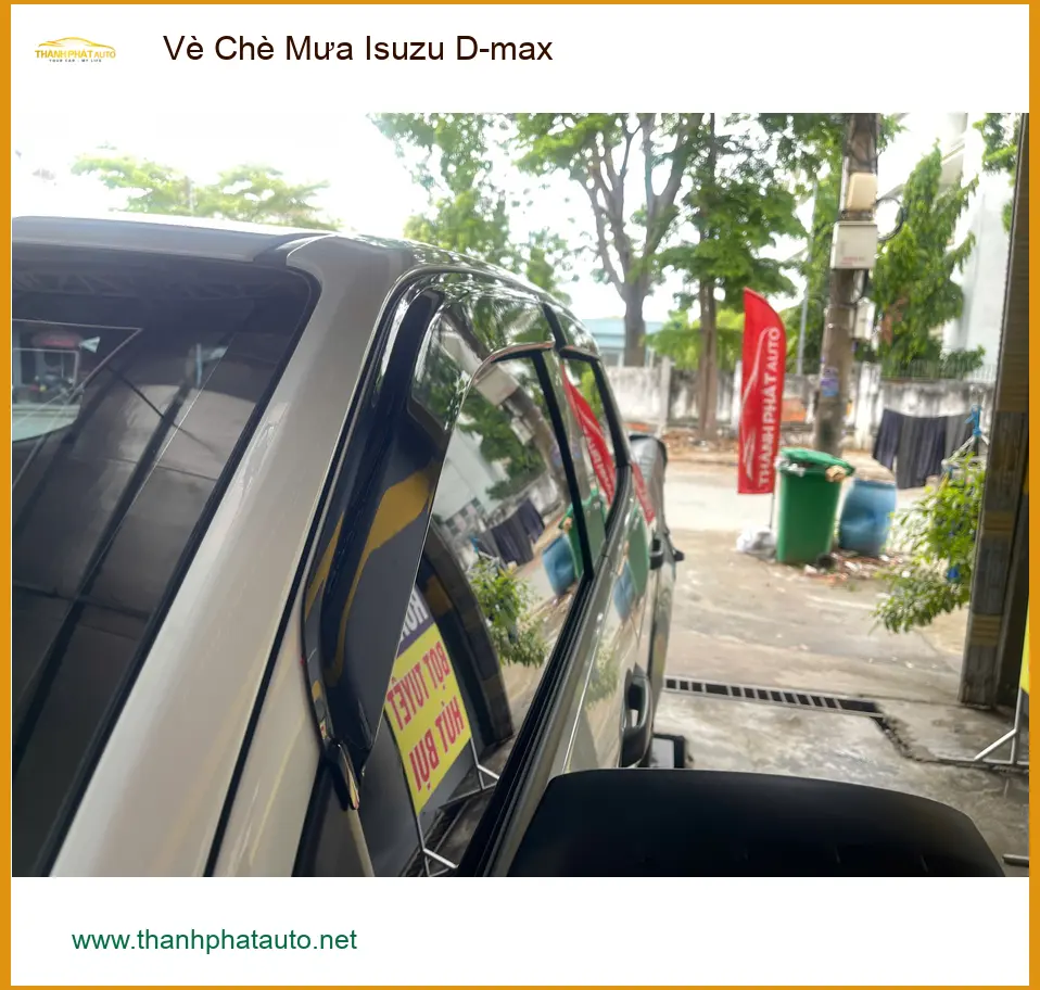 Anh Đạt lắp vè che mưa Isuzu D-max tại Quận Bình Thạnh tránh nước mưa hắt ảnh thực tế 2