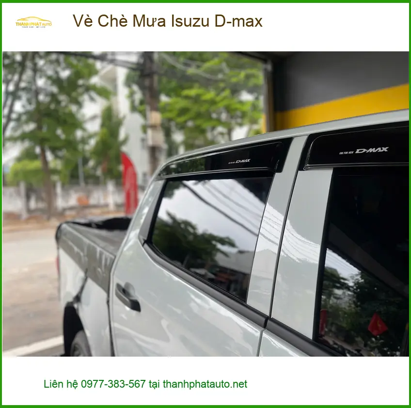 Anh Đạt lắp vè che mưa Isuzu D-max tại Quận Bình Thạnh tránh nước mưa hắt ảnh thực tế 4