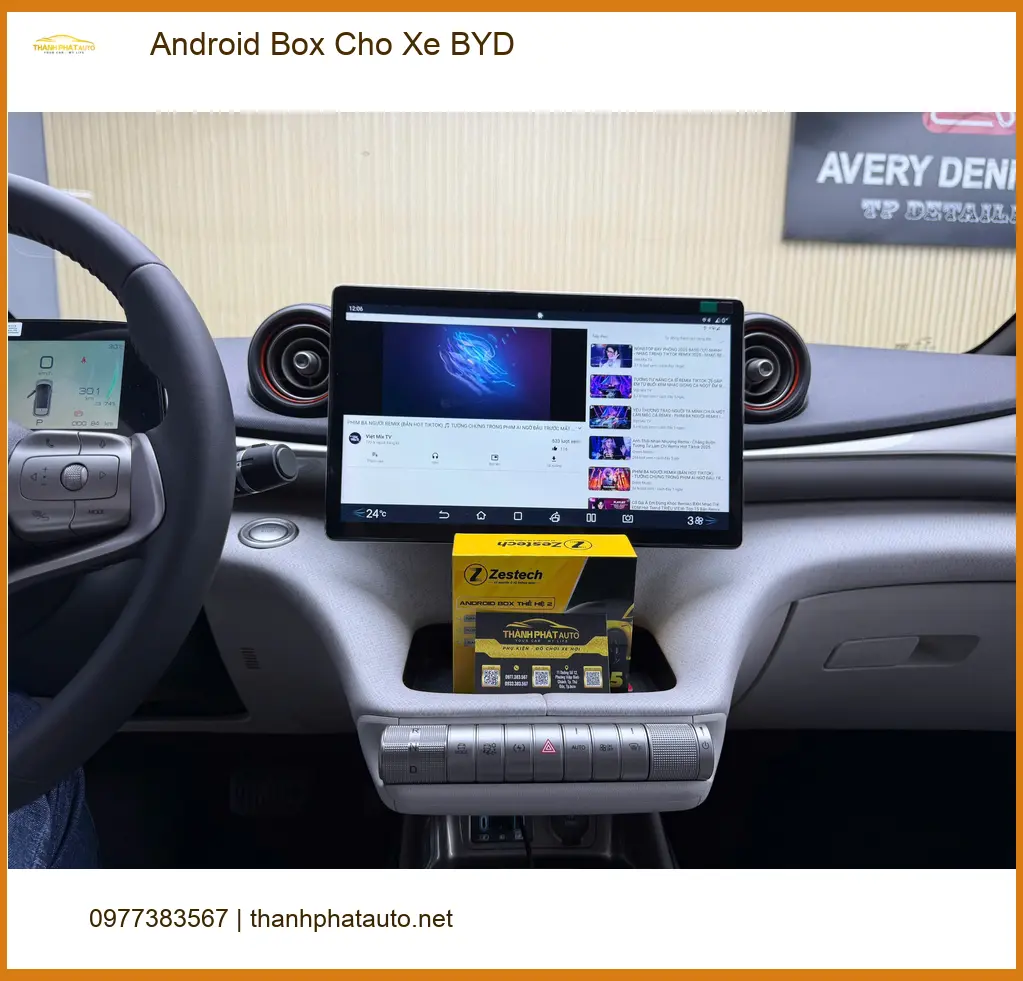 Chị Thu lắp Android Box cho BYD Atto 3 tại Quận 5 để có trải nghiệm giải trí đa dạng