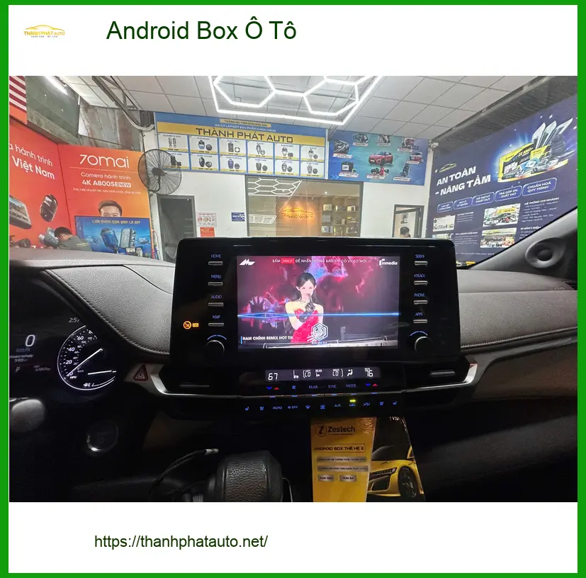 Chị Thanh lắp Android Box Ô Tô cho Toyota Vios tại Quận 4 để xem YouTube khi kẹt xe