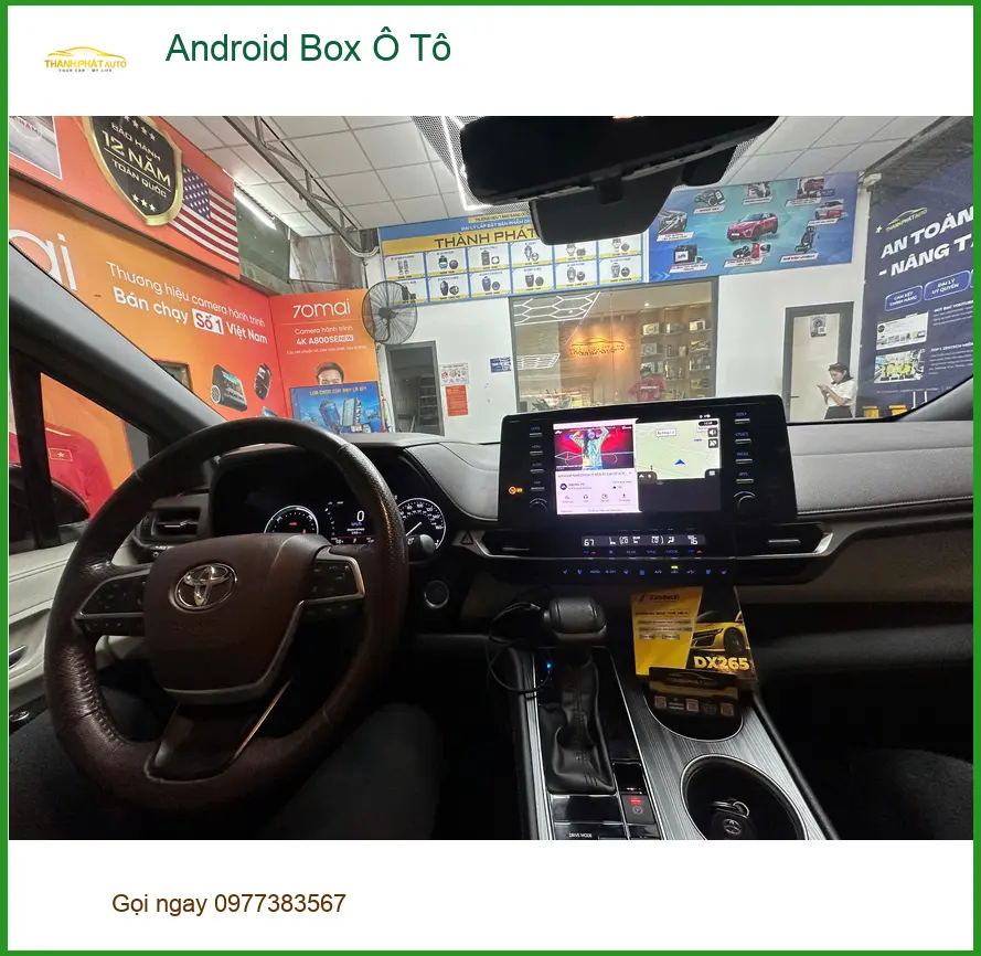 Chị Thanh Thảo lắp Android Box Ô Tô cho Ford Everest tại Quận 5 để giải trí trên xe khi chờ con tan học ảnh thực tế 3