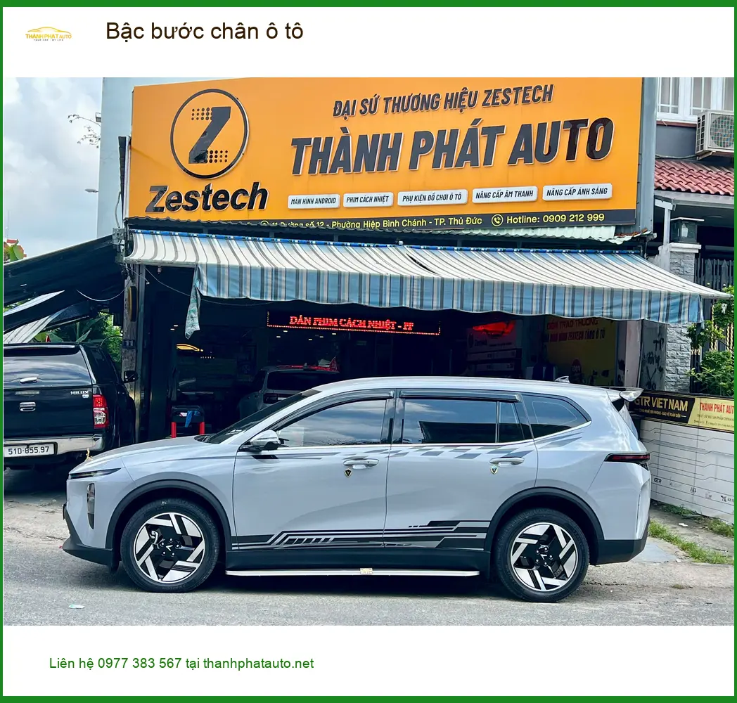 Anh Bảo lắp bậc bước chân ô tô Hyundai Santa Fe tại Quận 3 để tiện cho gia đình ảnh thực tế 3