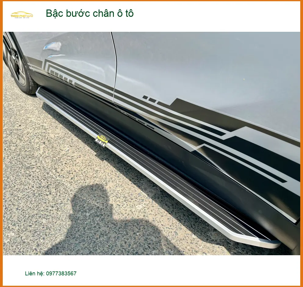 Chị Lan lắp bậc bước chân ô tô cho Hyundai Santa Fe tại Quận Thủ Đức