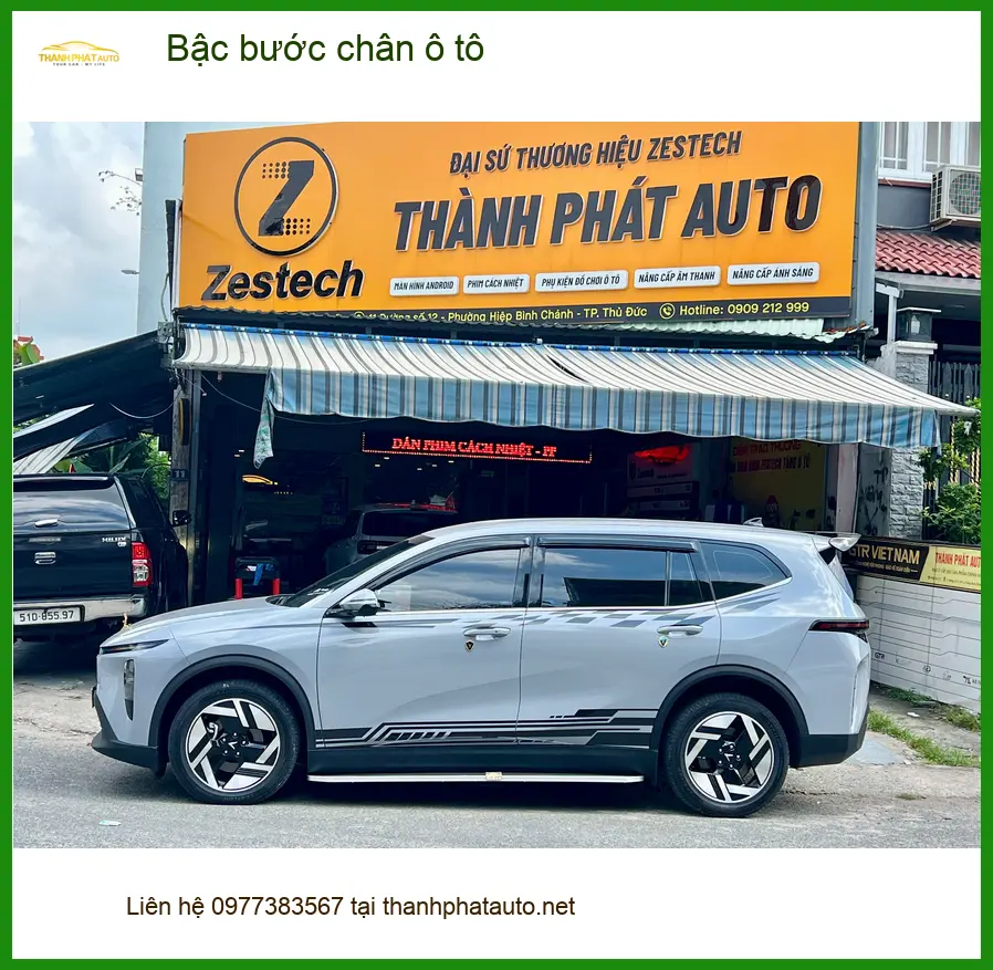 Chị Lan lắp bậc bước chân ô tô cho Hyundai Santa Fe tại Quận Thủ Đức ảnh thực tế 2