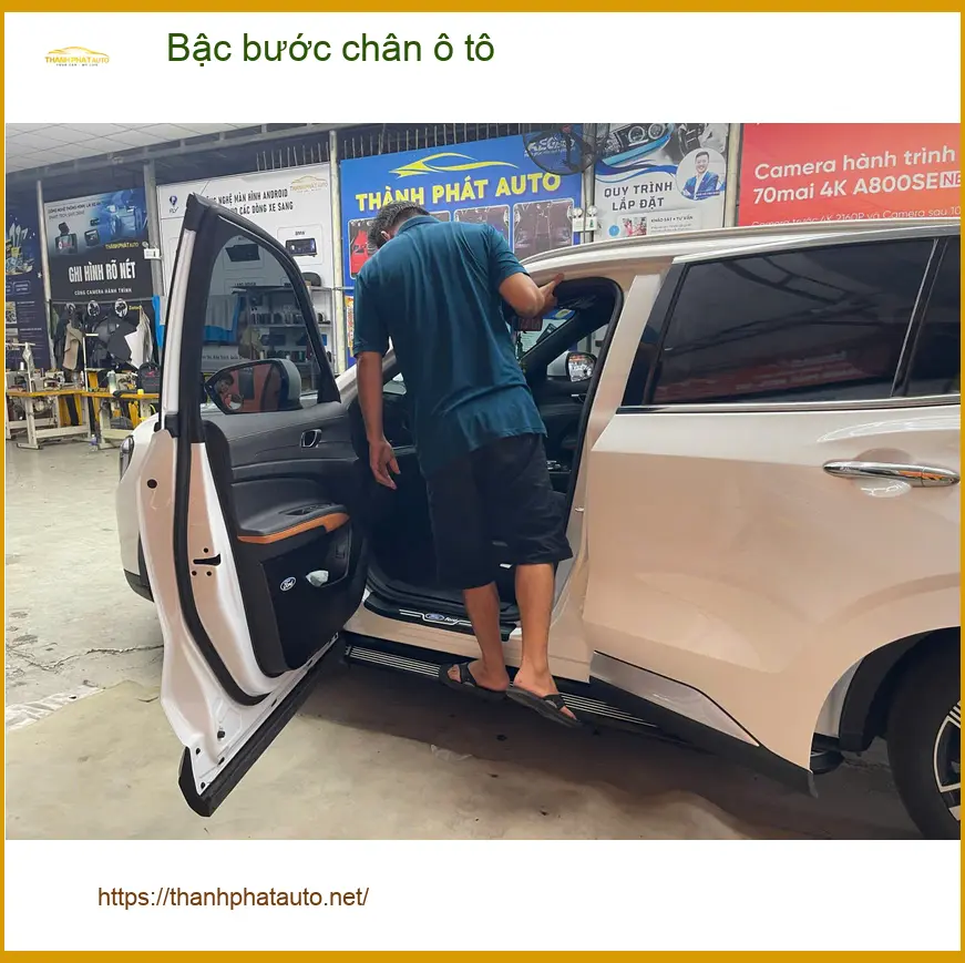 Anh Khải lắp bậc bước chân ô tô cho Honda CRV tại Quận Nhà Bè để tiện lên xuống xe ảnh thực tế 5