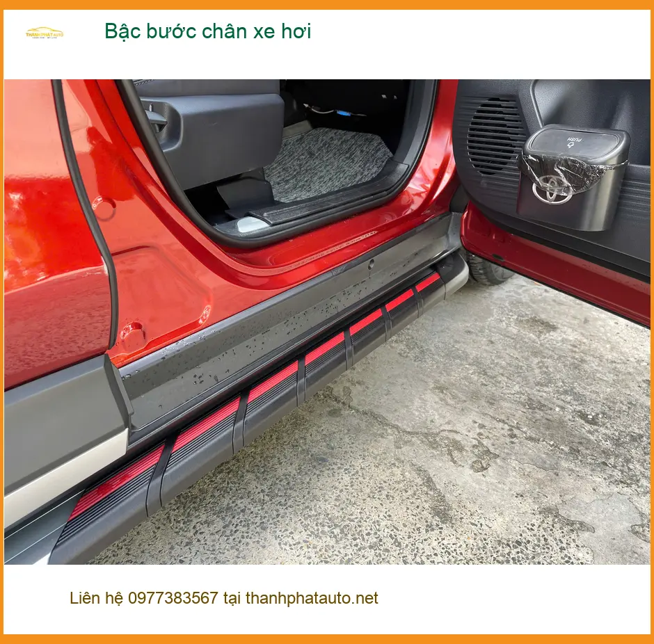 Anh Duy Khang lắp bậc bước chân xe hơi Kia Carnival tại Quận 12