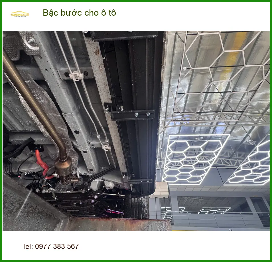 Anh Minh lắp bậc bước cho Ford Everest tại Hóc Môn vì muốn xe trông cứng cáp hơn ảnh thực tế 4